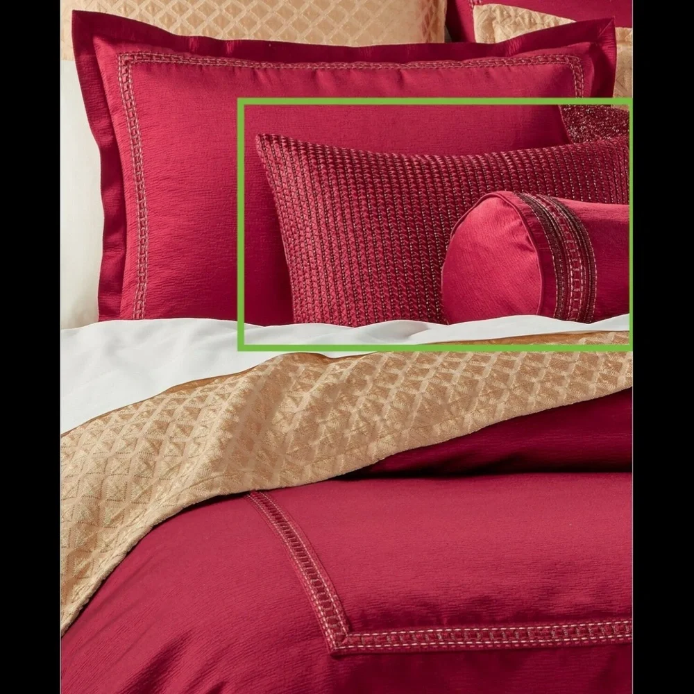 NWT Hotel Collection Red Luxe Border 16